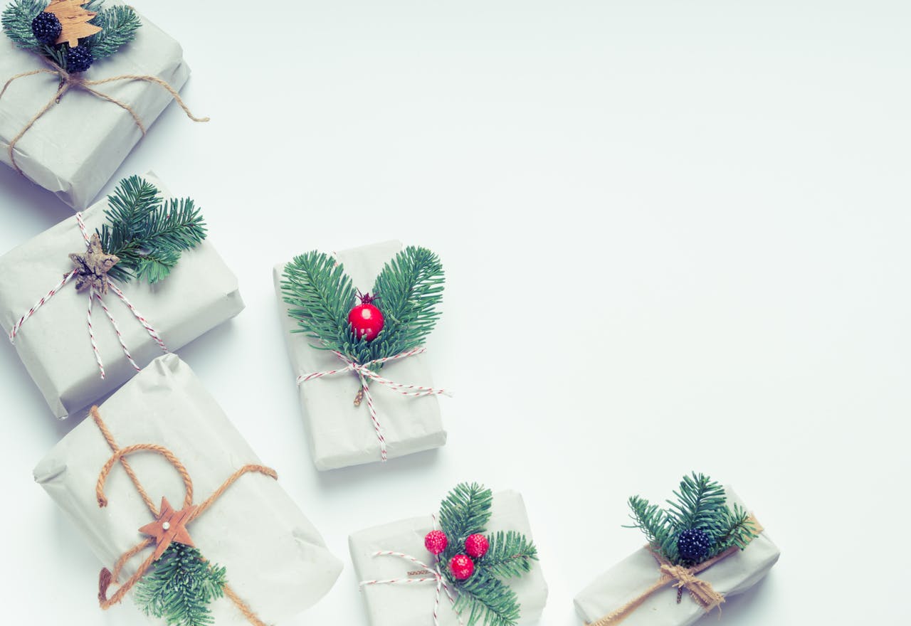 Mystery Gift Box: Surprise your partner this holiday season