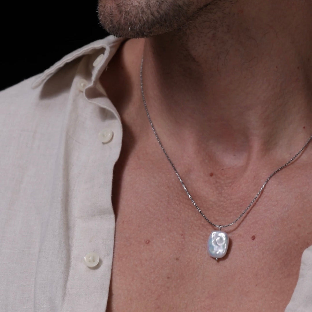 Frame-Baroque Pearl Chain