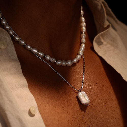 Frame-Baroque Pearl Chain