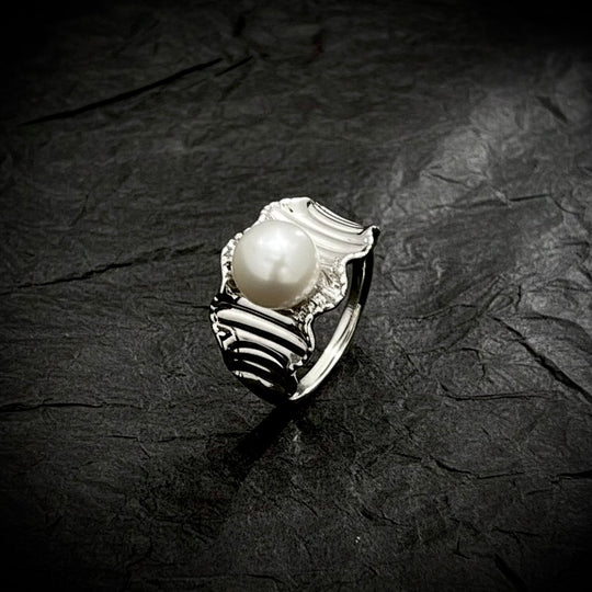 Löv-Baroque Pearl Ring