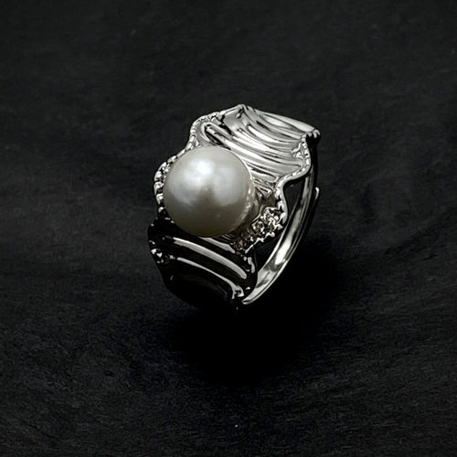 Löv-Baroque Pearl Ring