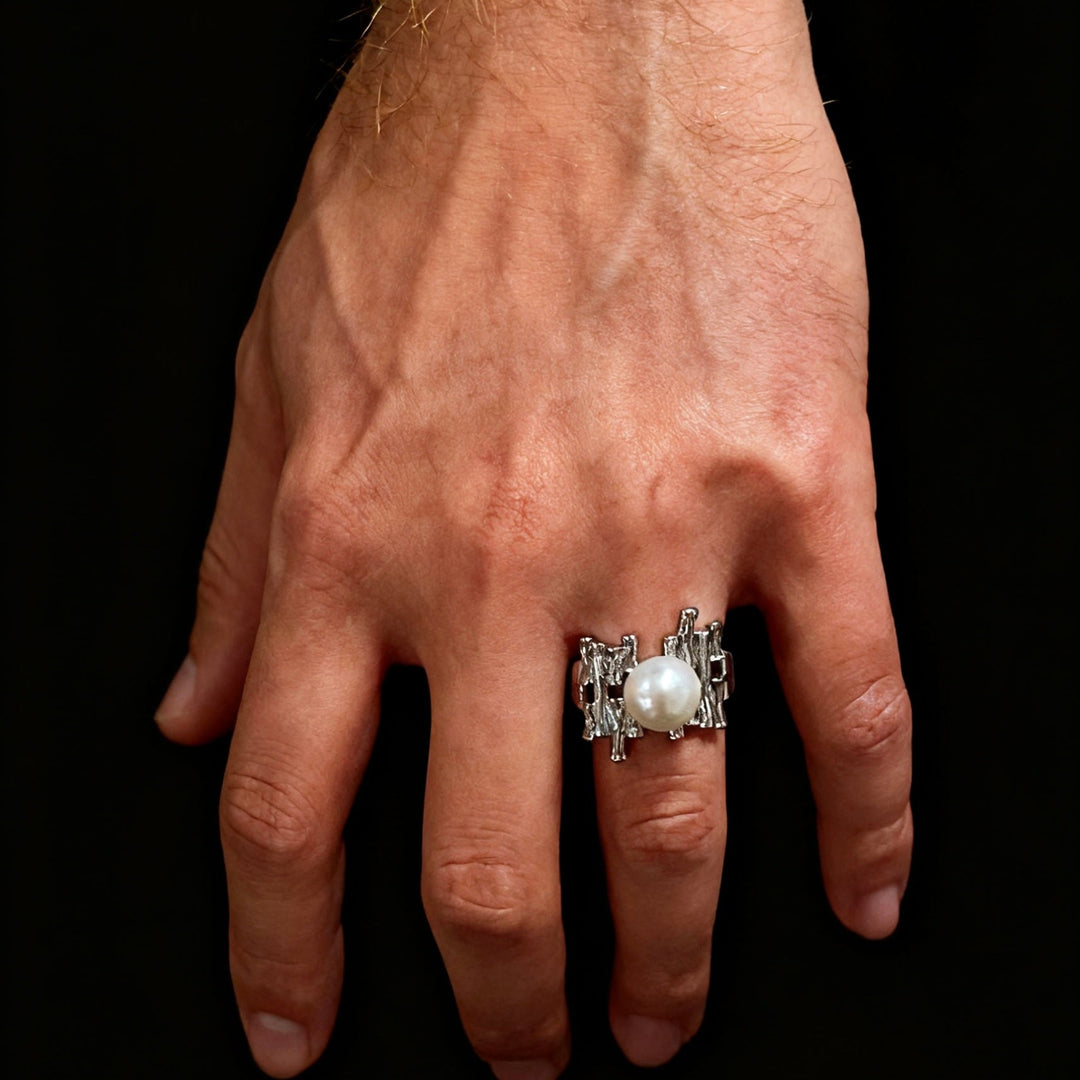Lova-Baroque Pearl Ring