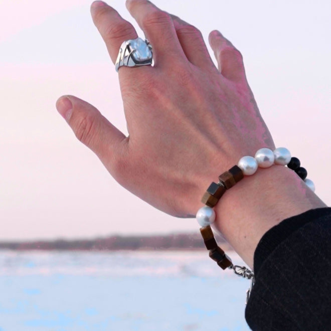 Baroque Pearl Grip Ring