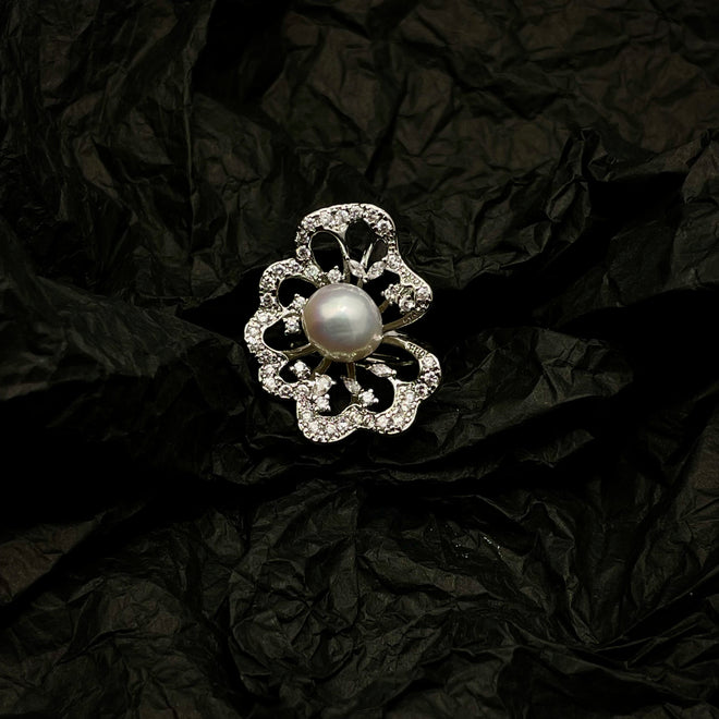 Lotus- Natural Baroque Ring (white gold plated)